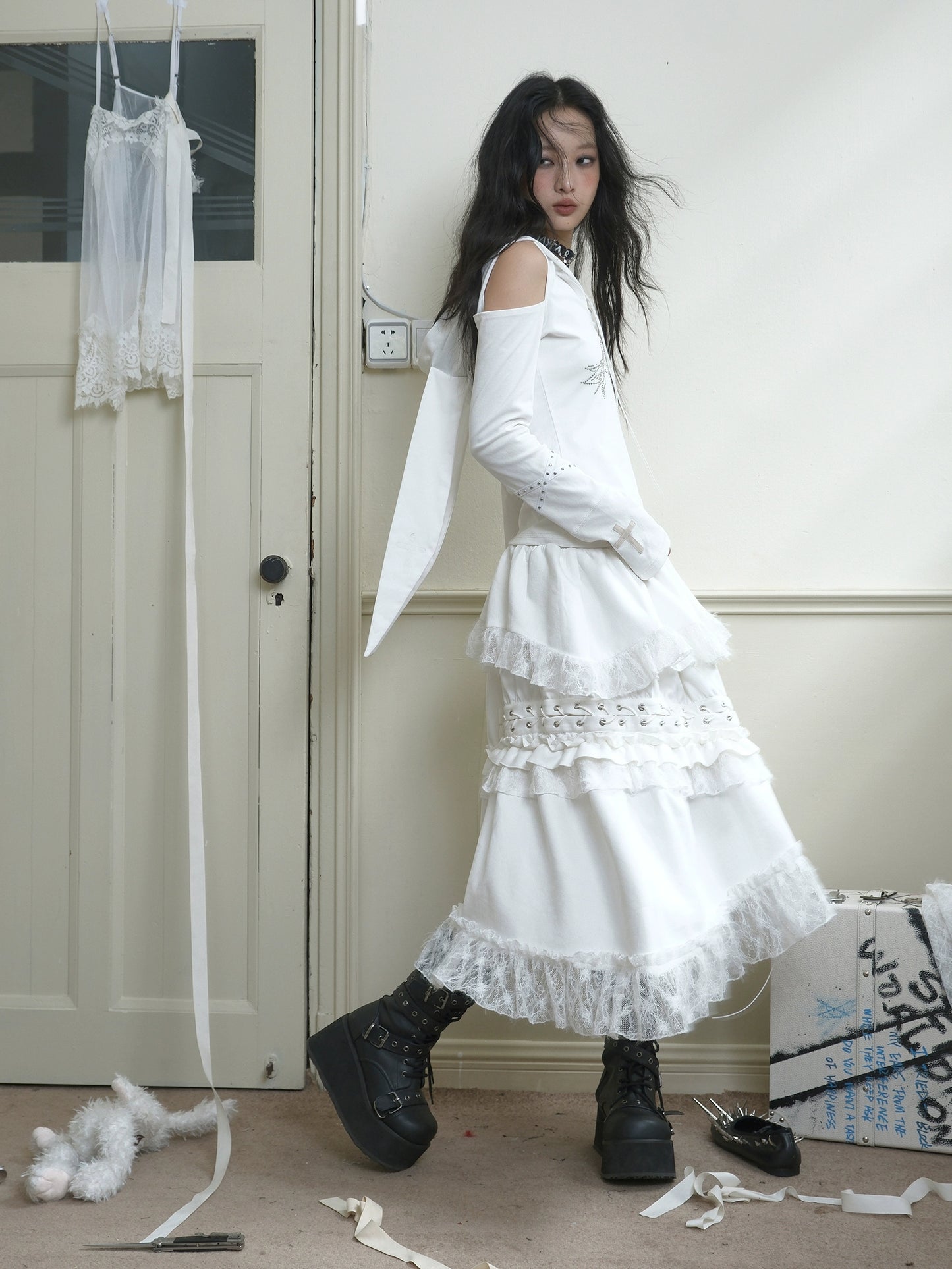 Suede Lace Asymmetrical Tie-Up Layered Long Skirt NA6981