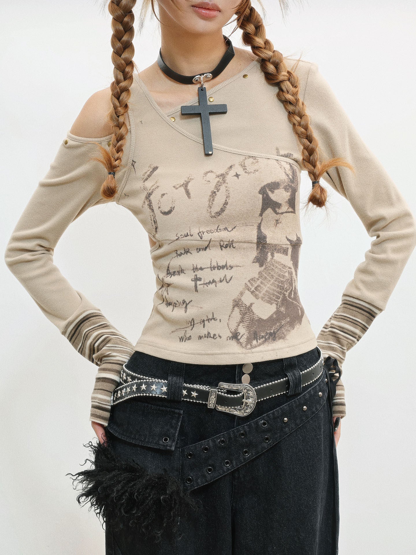 Off-Shoulder Patchwork Print Long Sleeve Knit T-Shirt NA8557