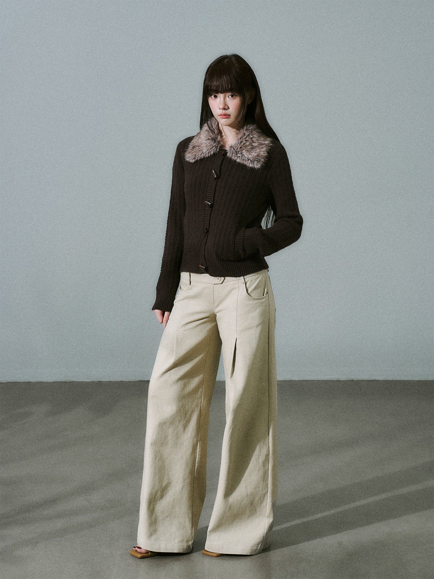 Slim Detachable Fur Collar Horn Button Sweater Jacket NA8790