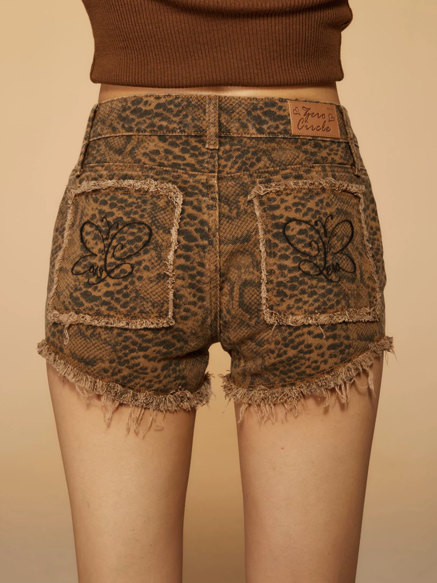 Snake Pattern Raw-edge Denim Shorts NA3763