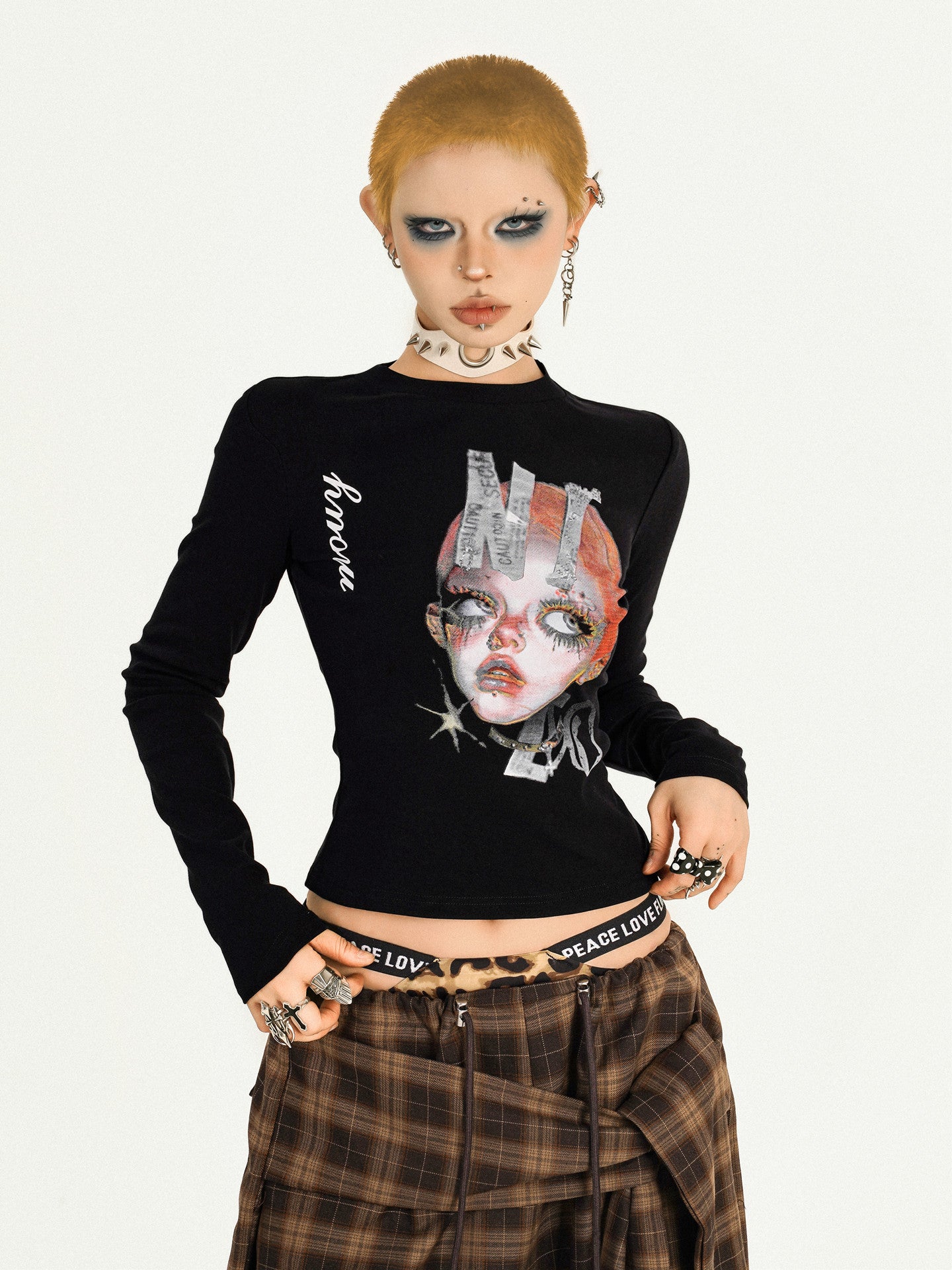 Portrait Print Fitted Short Sleeve T-Shirt NA8603