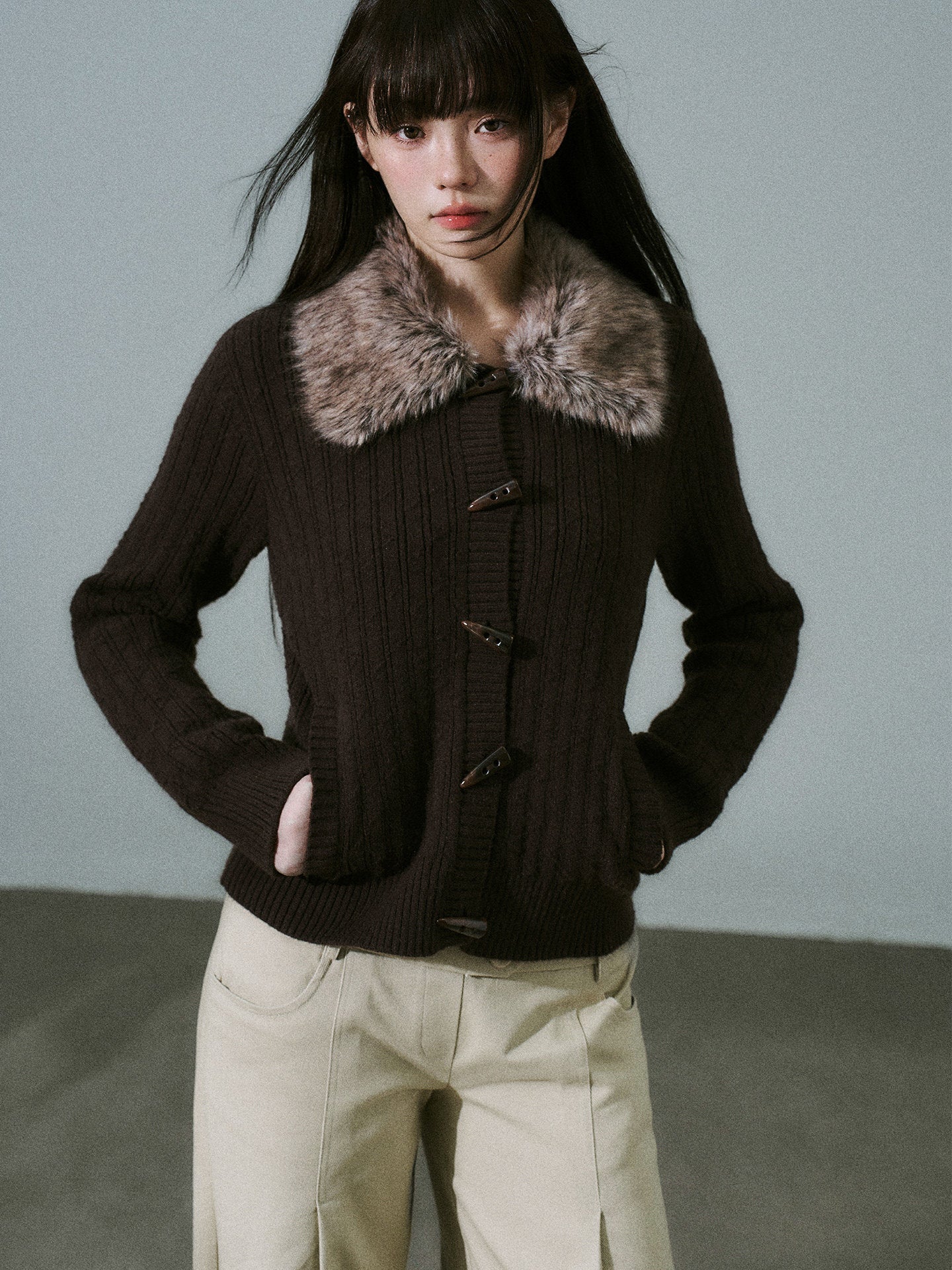 Slim Detachable Fur Collar Horn Button Sweater Jacket NA8790