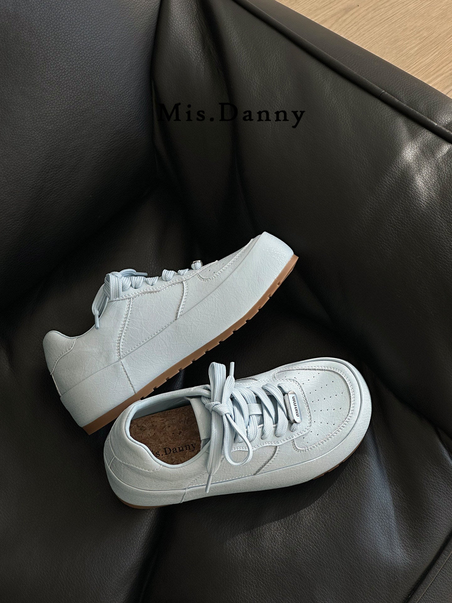 Lace-Up Casual Sneakers NA8657