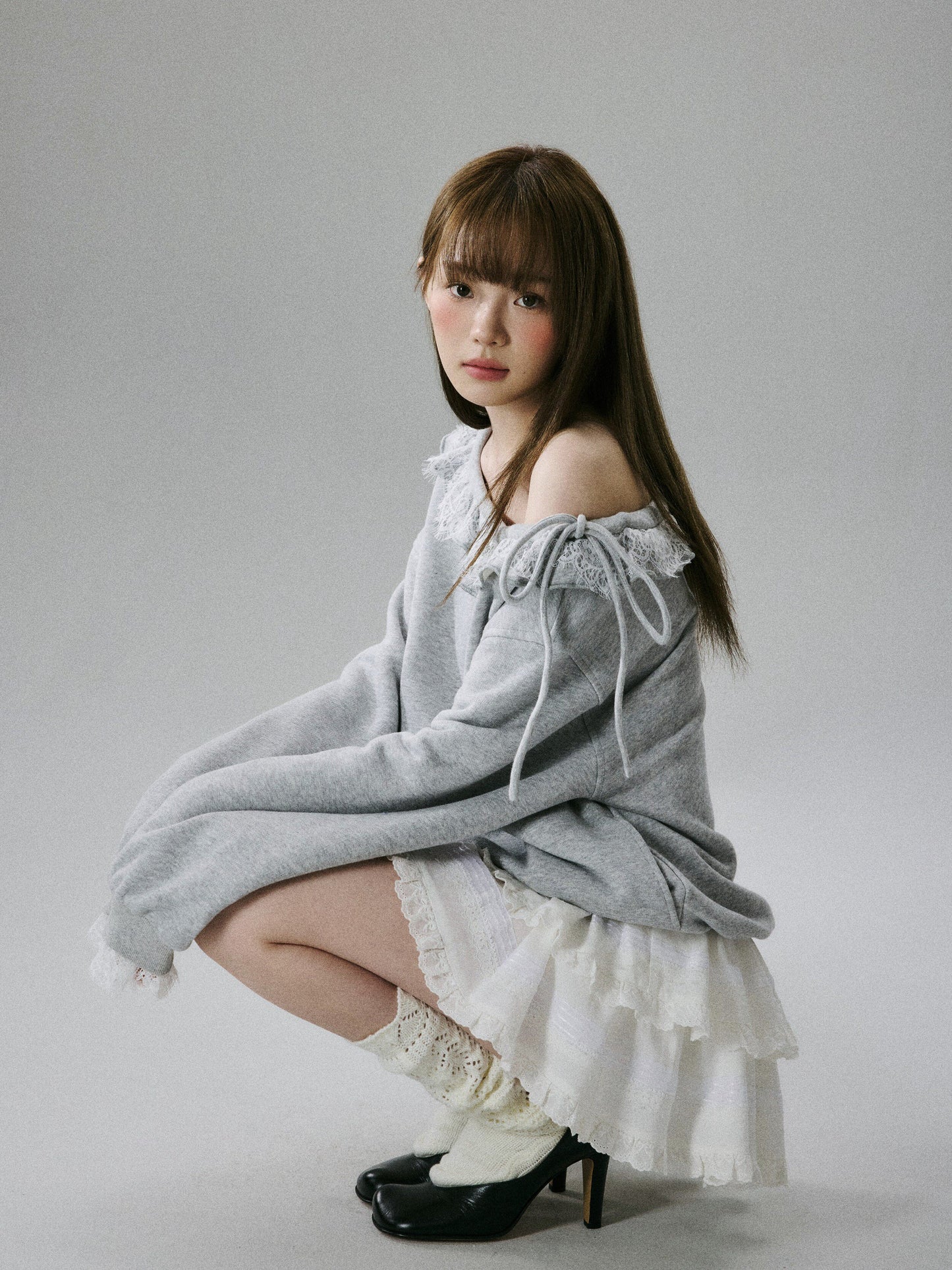 Off-Shoulder Lace Trim Sweatshirt NA8849