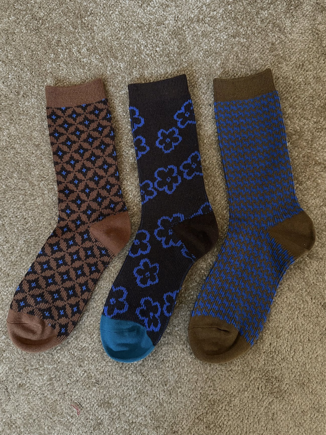 Houndstooth Geometric Stripe Pattern Mid Calf Socks NA9181