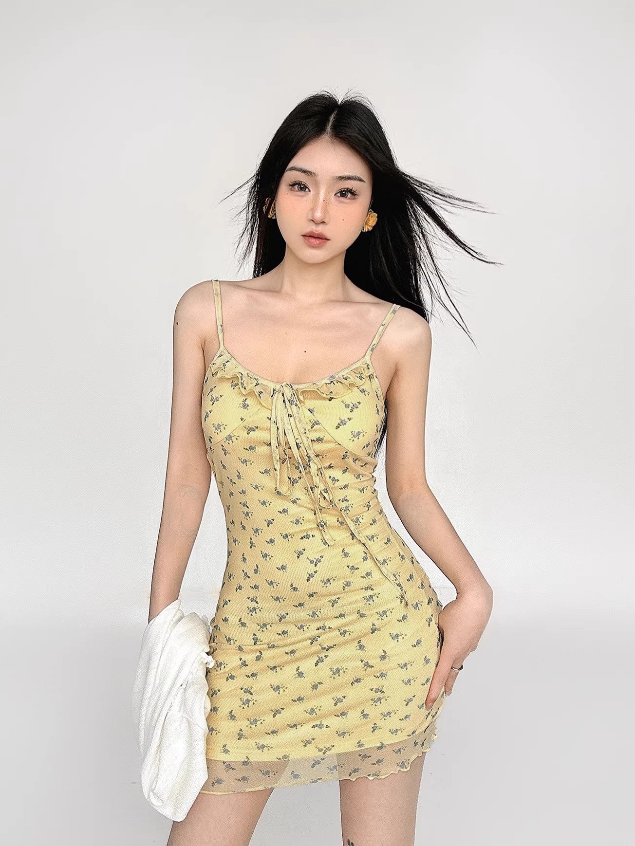 Yellow Floral Suspender Slim Fit Dress & Cardigan Setup NA4631