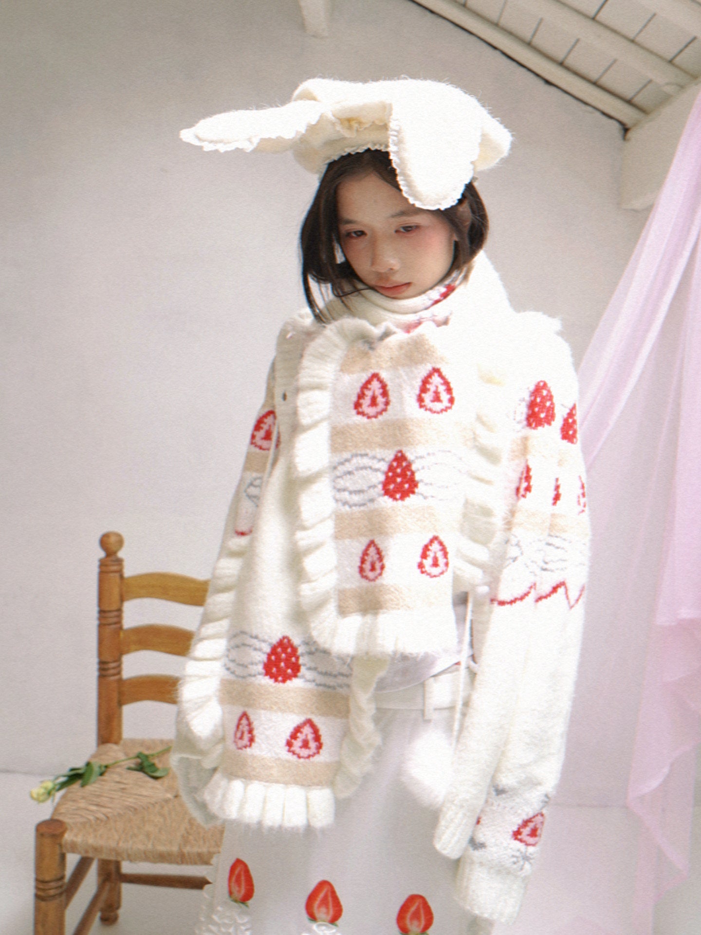 Strawberry Cake Jacquard Scarf NA8297