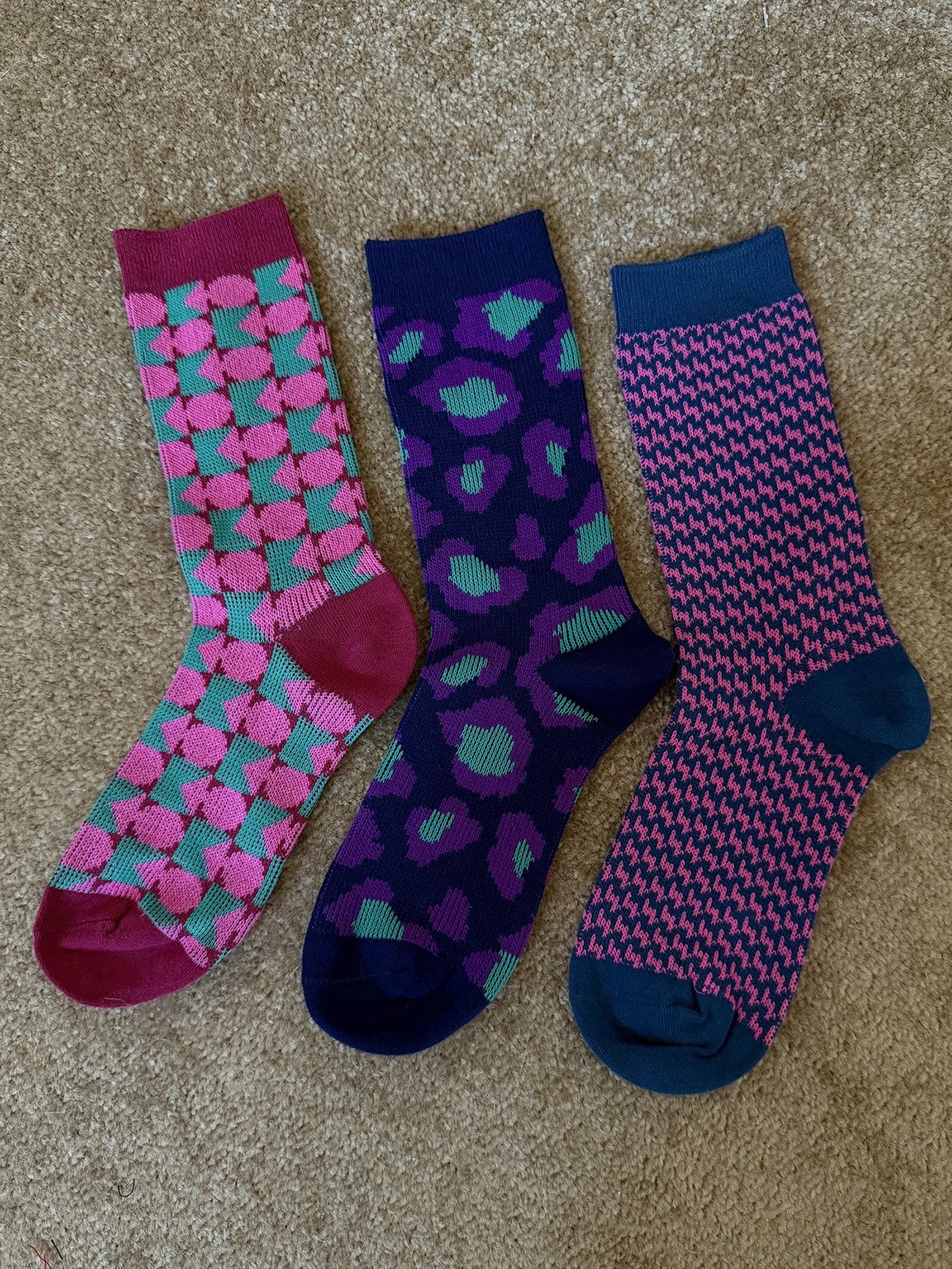 Houndstooth Geometric Stripe Pattern Mid Calf Socks NA9181